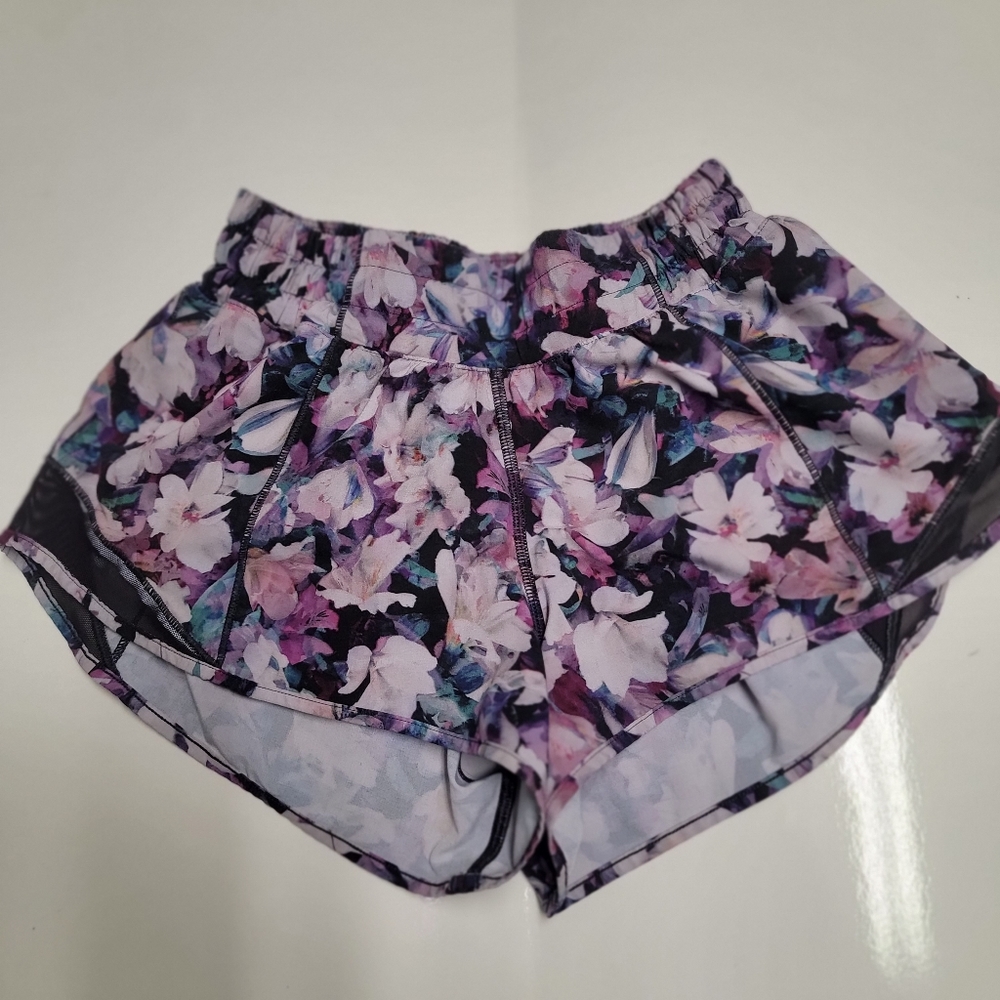 Lululemon shorts sz 2